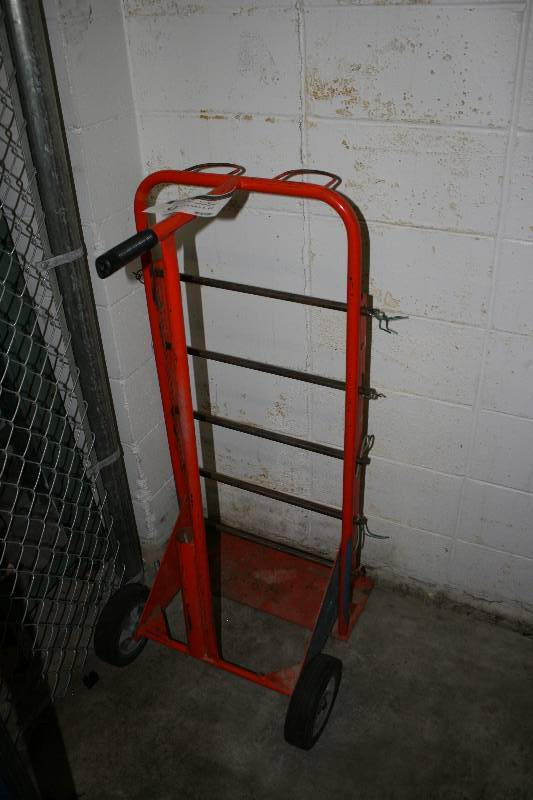lot 9 image: Electricians Wire Unspooler On Wheels & Dolly Cart 22.5 x 23 x 45.