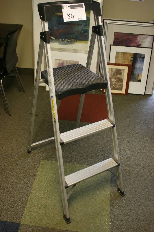 lot 86 image: Metal Step Stool 2 11.75 225lb Duty Rating.