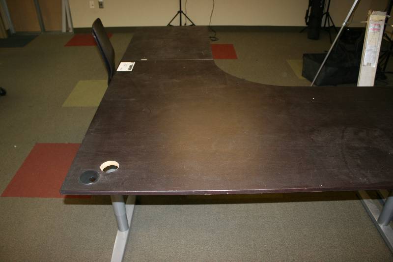 lot 84 image: Lot of (3) L-Shaped Office Desk, 63 x 79 Office Chairs (2).