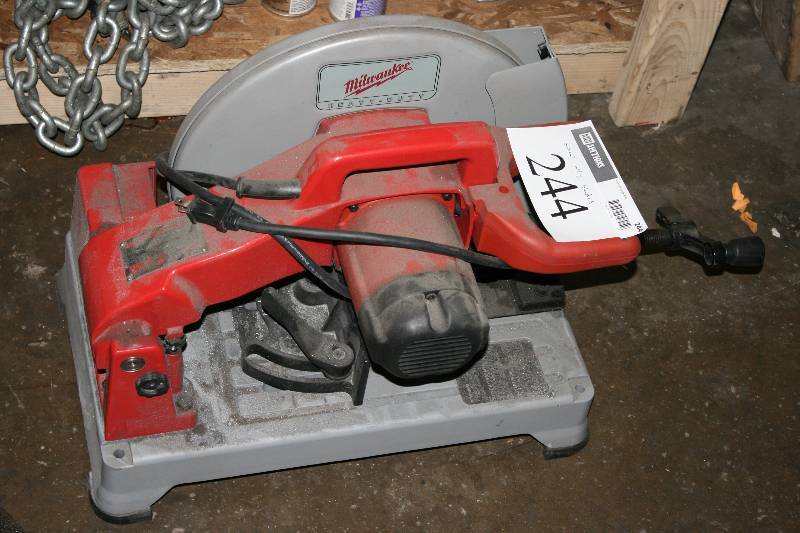 lot 244 image: Milwaukee Abrasive CutOff Machine 3900RPMmin Includes Saw Blades (2).
