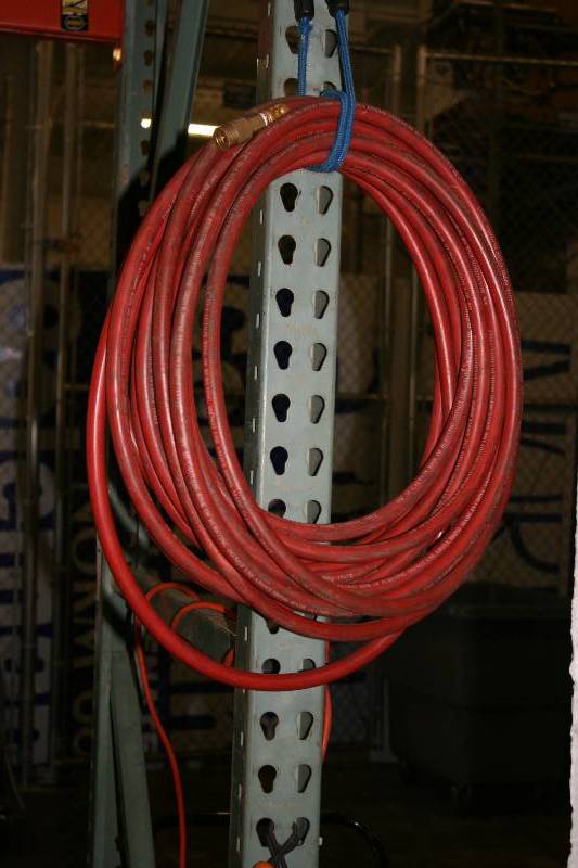 lot 253 image: Air Compressor Hose.