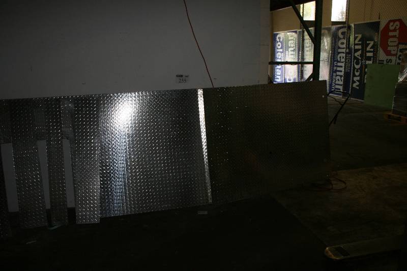 lot 255 image: Diamond Plating Lot.