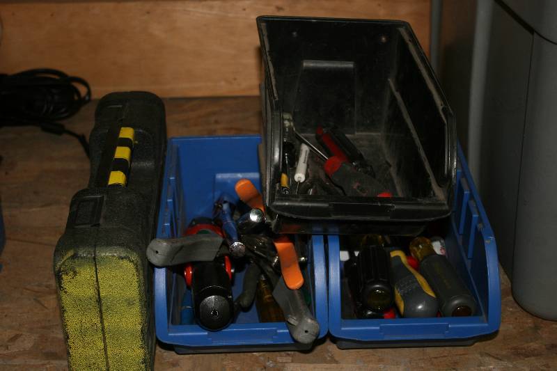 lot 271 image: Tool Lot Including Wire Cutter Screw Drivers Wratchet Set wCase And More.
