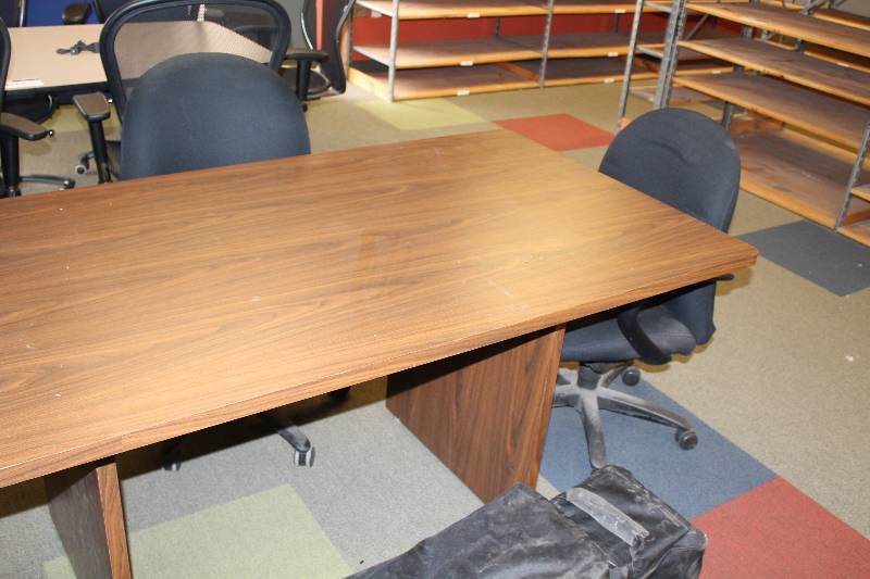 lot 98 image: Office Lot of (4) Wood-Style Office Table Office Chairs wArm Rests & Wheels (3).