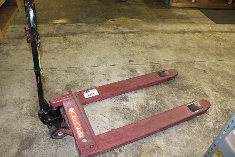 lot 181 image: Pallet Jack wHandle Red.