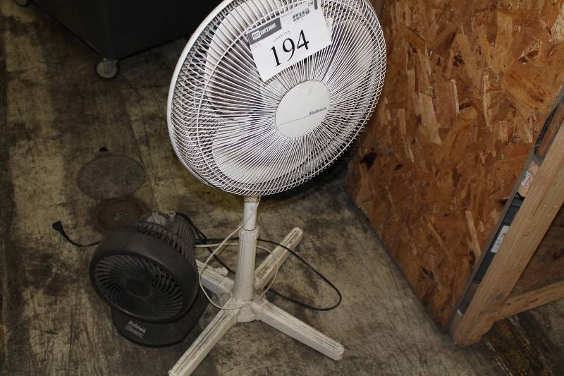 lot 194 image: Lot of (2) Fans Including Small Fan Large Fan Tested & Operational.