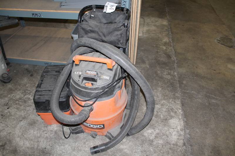lot 190 image: Rigid Workshop Vacuum Cleaner wCord Model WD45500 Includes Hoses.