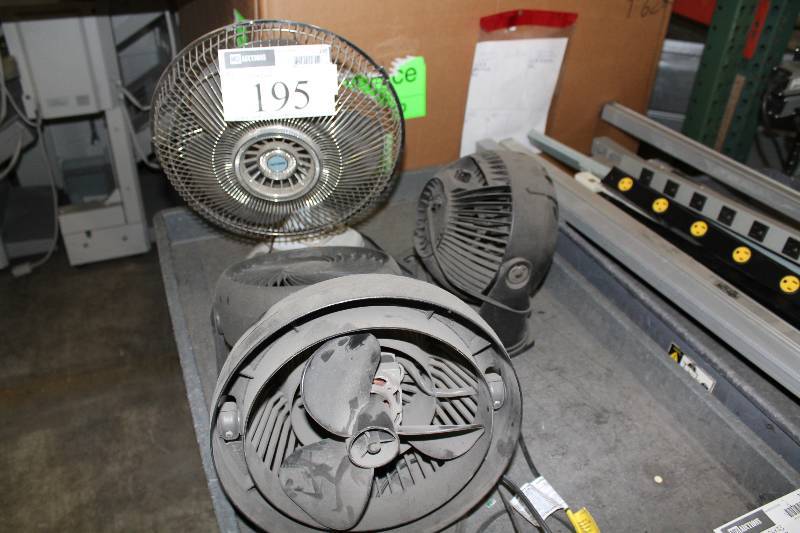 lot 195 image: Lot of (5) Desk Fans wCords Not Tested Does Not Include Cart.