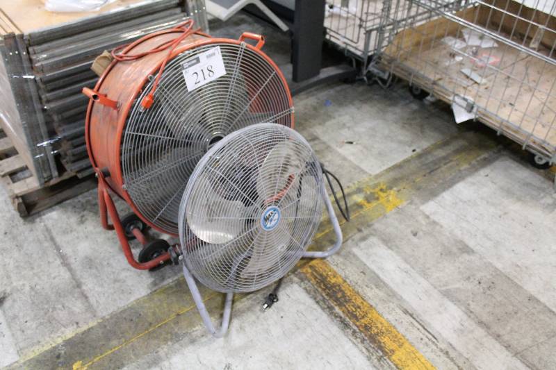 lot 218 image: Lot of (2) Commercial Fans 26.5 Diameter Tested & Operational.