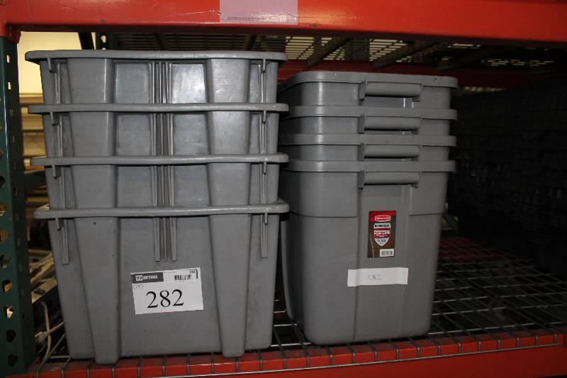 lot 282 image: Lot of (17) Miscellaneous Plastic Totes Including Rubbermaid Roughneck 18 Gal Totes.