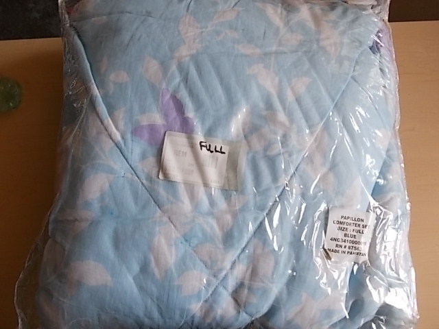 NEW Full Size 4-Piece Comforter Set