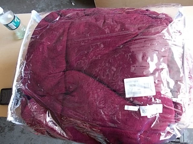 NEW Queen Size RedBlack Reversible Fleece Comforter