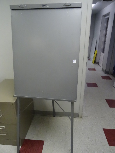 Easel