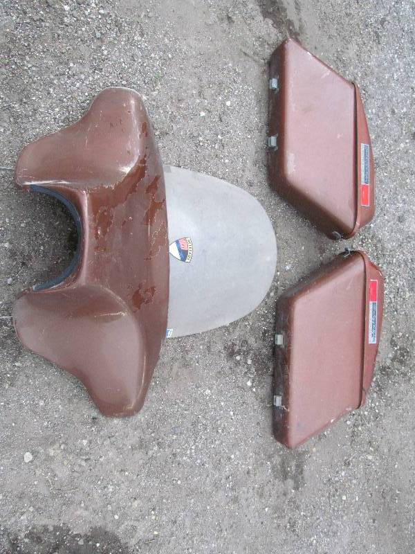 lot 59 image: Misc. Harley Saddlebags and Ferring