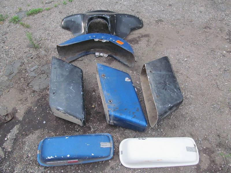 lot 60 image: Misc. Harley Saddlebags and Ferring