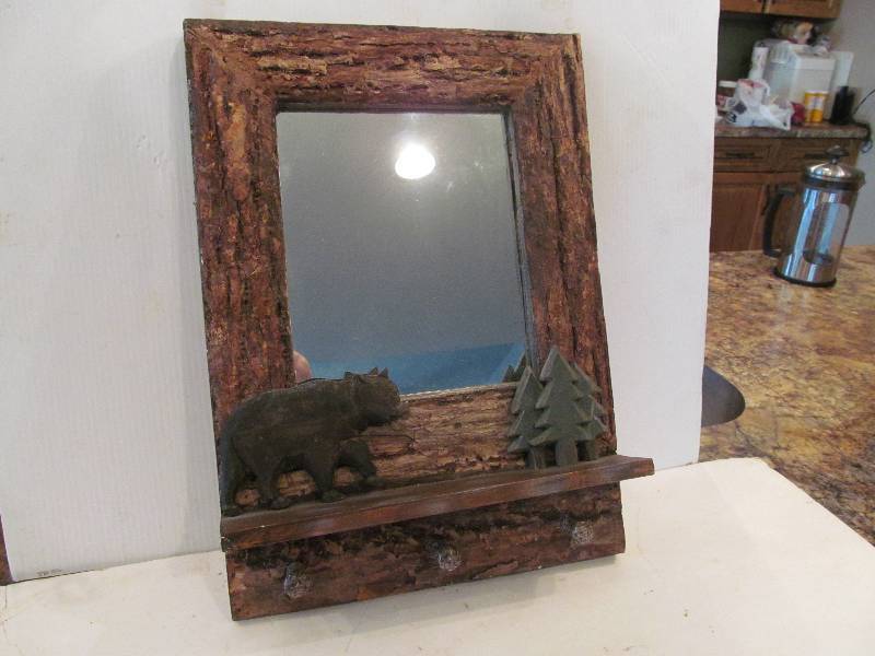 lot 16 image: Mirror