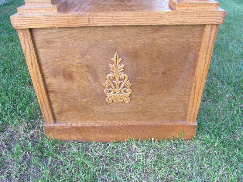 lot 130 image: Man Cave Bar