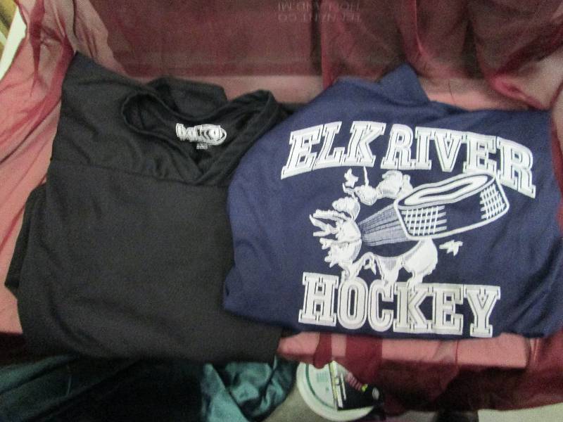 lot 41 image: Elk River Hockey jersey size S and ...