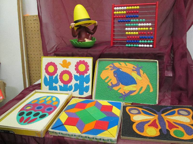 lot 46 image: Foam puzzles,  Developmental learni...
