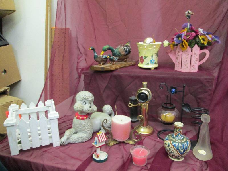 lot 58 image: Assortment of decoration like old f...