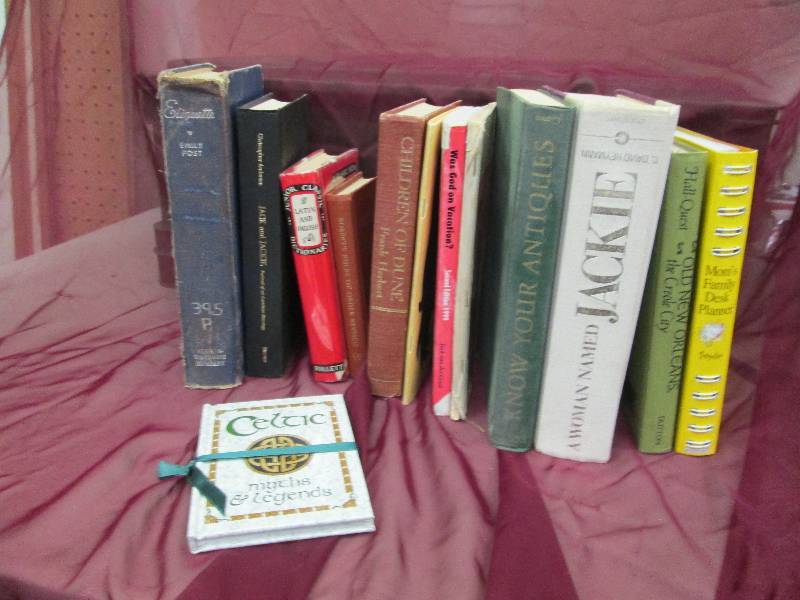 lot 75 image: Moms Family Desk planner, Old New ...