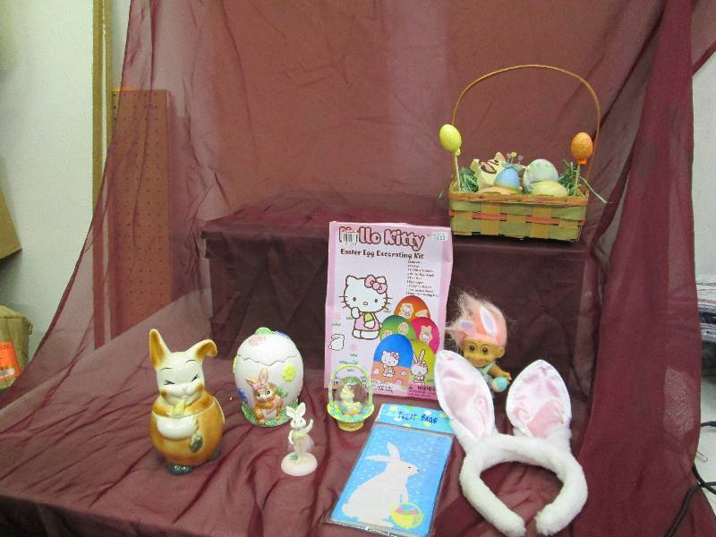 lot 94 image: Assortment of Easter stuff like hel...