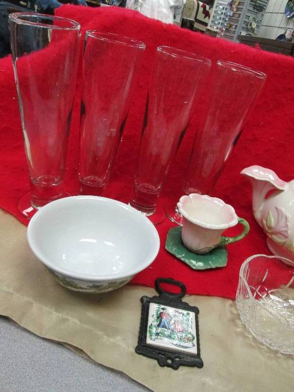 lot 105 image: Set of 4 beer glasses, Tea pot, and...