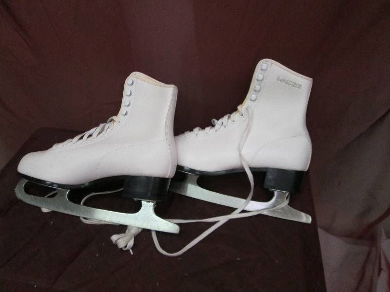 lot 130 image: Lange Figure skates Model Aries  ge...