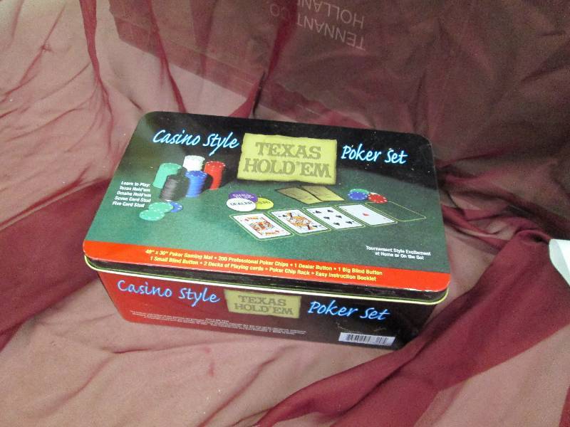lot 150 image: Casino Style Texas Holdem poker se...