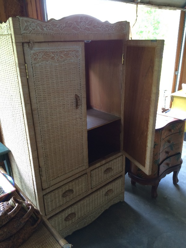TV Hutch  Possible Vintage