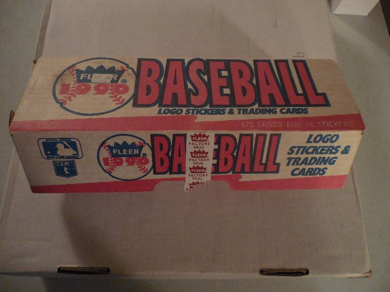 lot 2 image: 1990 Fleer Baseball Set