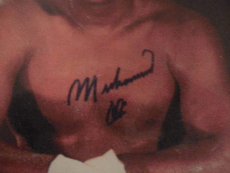 lot 18 image: Muhammad Ali Auotgraphed Framed 8x10 Photo