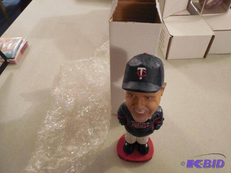 lot 31-COPY image: Ron-Gardenhire-Minnesota-Twins-Red-Base-Bobble-Head-Bobblehead-Seaon-