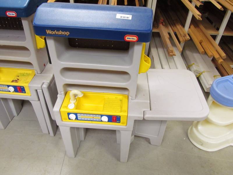 lot 4 image: Little Tikes Workshop