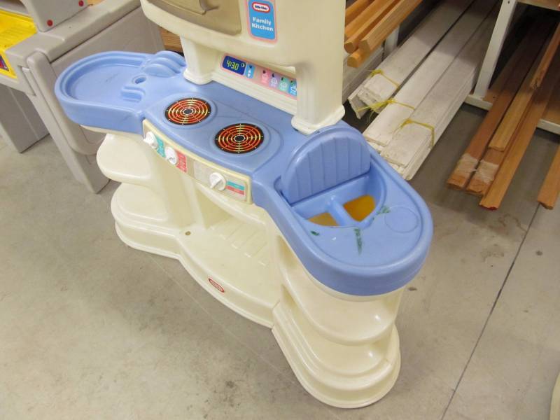 little tikes family kitchen