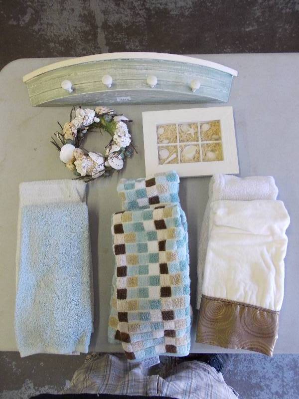 Boat Peg HookShelf, Hand Towels, Sea Shell Wall Decor
