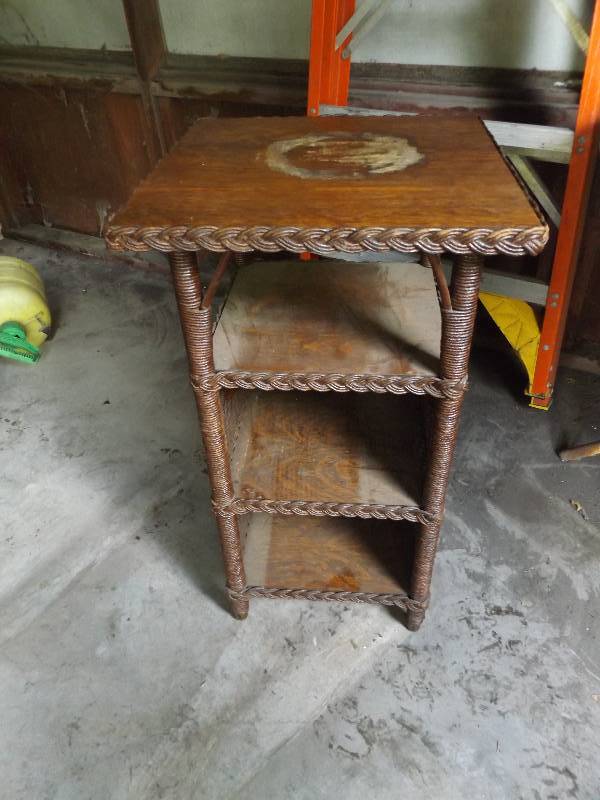 wicker plant stand