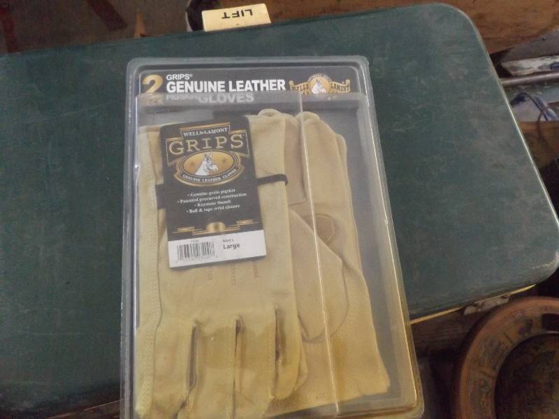 Gloves, new