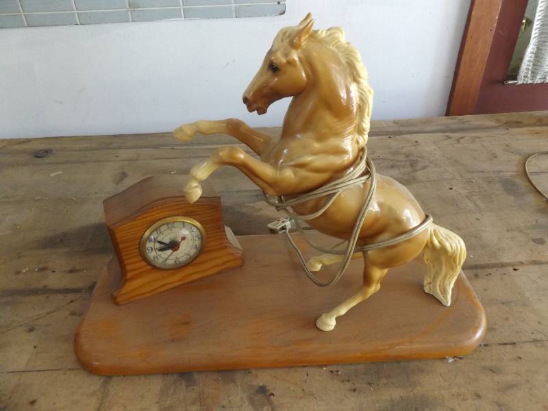 TV Lamp Clock