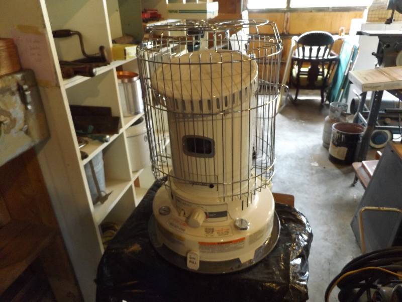 lot 80 image: Dyna-Glo Heater