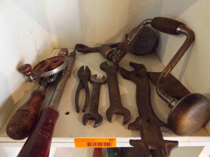 lot 85 image: Vintage Tools