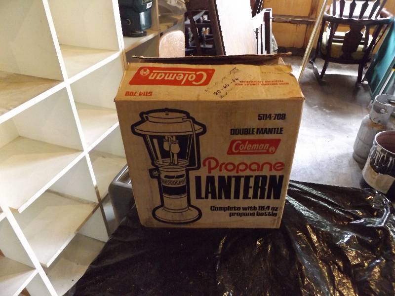 lot 92 image: Coleman Propane Lantern