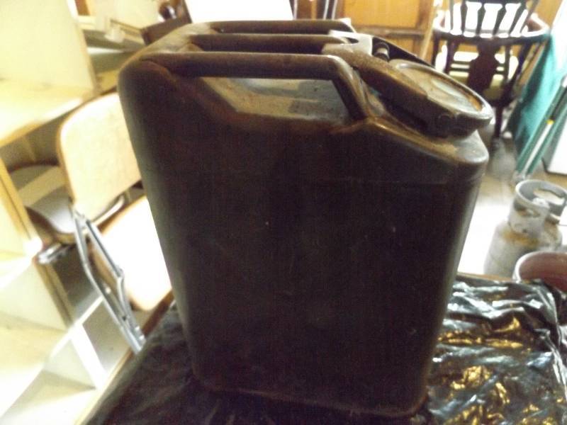 lot 95 image: Old Metal Army Water Can