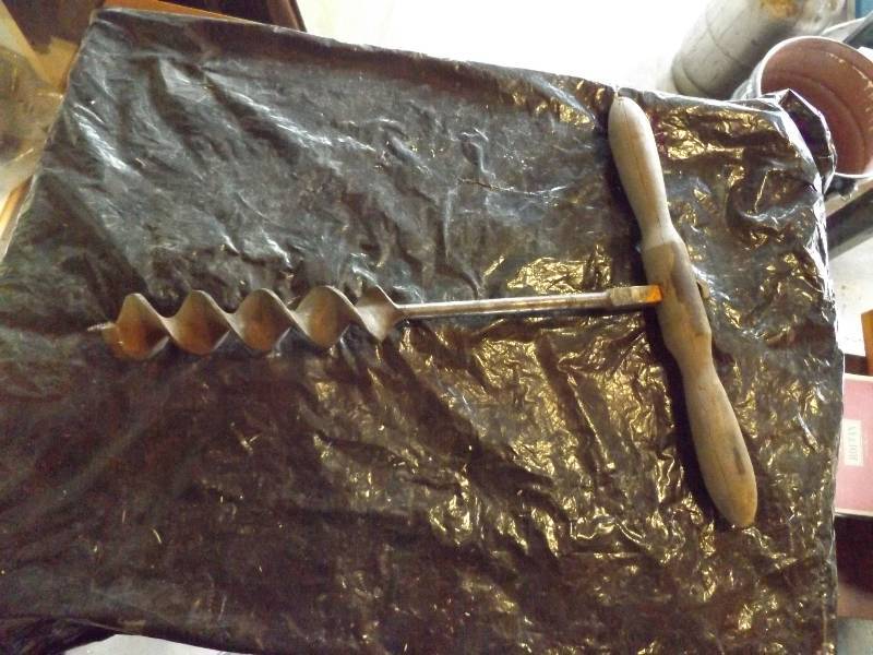 lot 109 image: Vintage Hand Drill