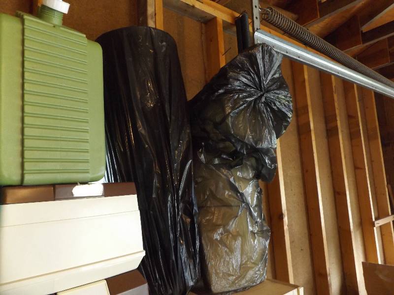 lot 115 image: Camping Items