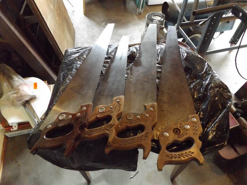 lot 118 image: Hand Saws