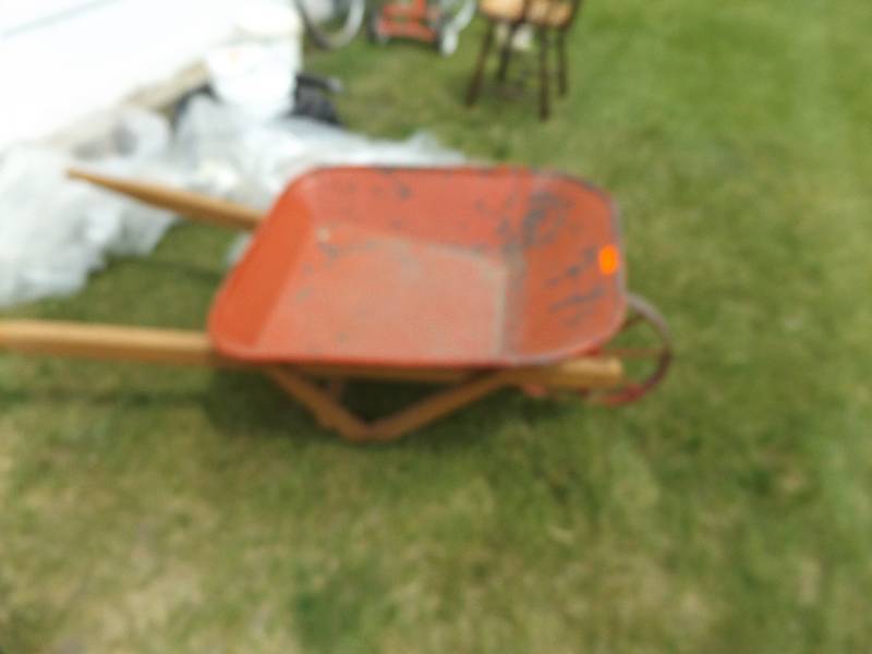 lot 5 image: Wheel Barrow