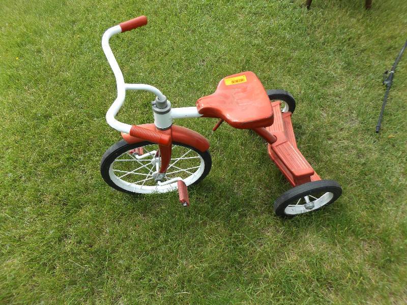 lot 7 image: Tricycle