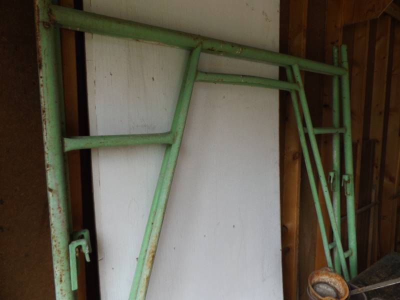 lot 11 image: Scaffolding