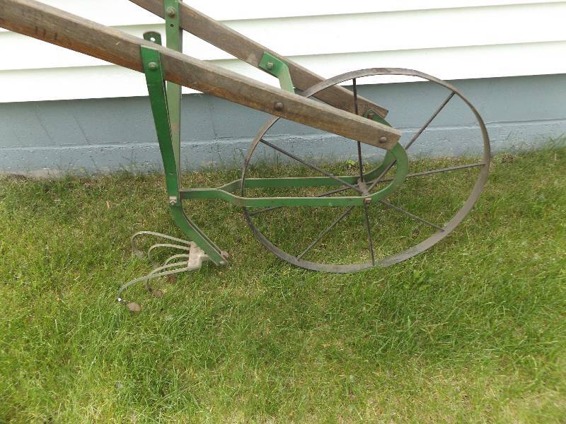 lot 12 image: Vintage Plow